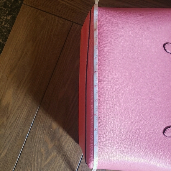 Coach - Picture 9 of 11